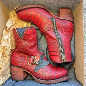 Freebird by Steven Red Croc-Embossed Heeled Boots